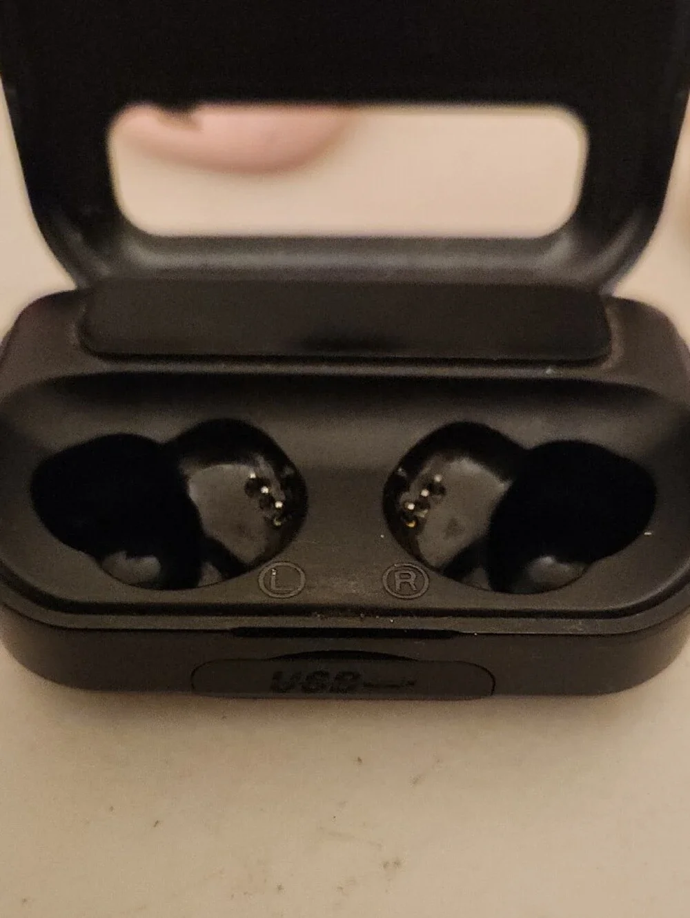 Wireless True Earbud with Charging Case - Black